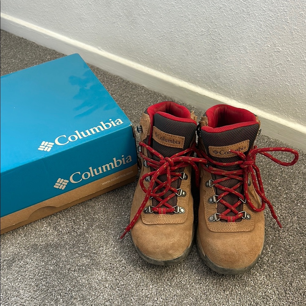Columbia Hiking Boots